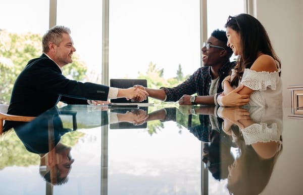 WHAT CANADIAN BUSINESS OWNERS SHOULD EXPECT WHEN SELLING IN 2026